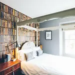 Doodle, Pensjonat 4*