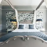 Doodle, Pensjonat 4*